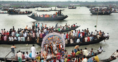 বেস্ট কলকাতা নিউজ : ইছামতীতে নদীতে দুই বাংলার বিসর্জন সম্পন্ন হলো কড়া নিরাপত্তার মধ্যেই