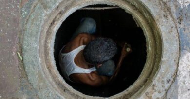 বেস্ট কলকাতা নিউজ : ৪ শ্রমিকের মৃত্যু ম্যানহোলে, প্রশ্ন উঠল প্রশাসনের সুরক্ষা ব্যবস্থা নিয়েও
