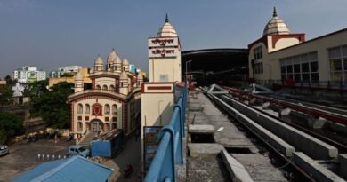 বেস্ট কলকাতা নিউজ : যান্ত্রিক গোলযোগ উদ্বোধনের ১০ দিনের মধ্যেই , থমকে গেল দক্ষিণেশ্বর-নোয়াপাড়া মেট্রো চলাচল