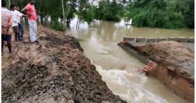 বেস্ট কলকাতা নিউজ : ভারী বর্ষণ, সেতু ভেঙে পড়ল বর্ধমানের ভাতারে