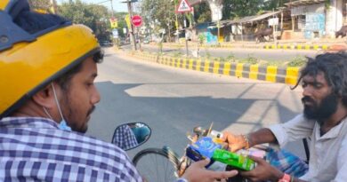 বেস্ট কলকাতা নিউজ : পথশিশুদের 'রোলকাকু' স্বপ্ন দেখেন কলকাতা জুড়ে বিনে পয়সার Roll-on-Wheels এর