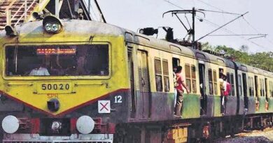 বেস্ট কলকাতা নিউজ : রাজ্য সরকার রেলকে চিঠি পাঠাল জয়েন্টের পরীক্ষার্থীদের লোকাল ট্রেনে উঠতে দেওয়ার আর্জি জানিয়ে
