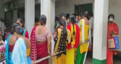 বেস্ট কলকাতা নিউজ : দুয়ারে সরকার ক্যাম্পে মহিলাদের ভিড় লক্ষ্মীর ভান্ডার প্রকল্পের সুবিধা নিতে