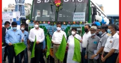 বেস্ট কলকাতা নিউজ : এবার কলকাতায় CNG বাস যাত্রীদের খরচ কমিয়ে , ফিরহাদ হাকিমকে দেখা গেল স্টিয়ারিং হাতে
