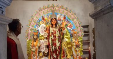বেস্ট কলকাতা নিউজ : ব্যাসদেব ও নারদমুনির আরাধনা দেবী জগদ্ধাত্রীর সঙ্গেই, ইতিহাস জড়িয়ে আছে বনেদি বাড়ির এপুজোর পরতে পরতে
