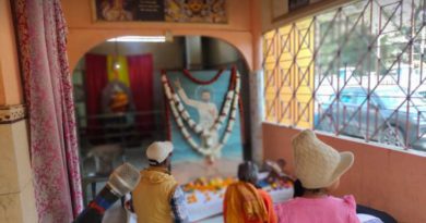 বেস্ট কলকাতা নিউজ : বছরের প্রথম দিন, শ্রী শ্রী রামকৃষ্ণ দেবের কলপতরু উৎসব উপলক্ষ্যে বিশেষ প্রার্থনা মন্দিরে মন্দিরে
