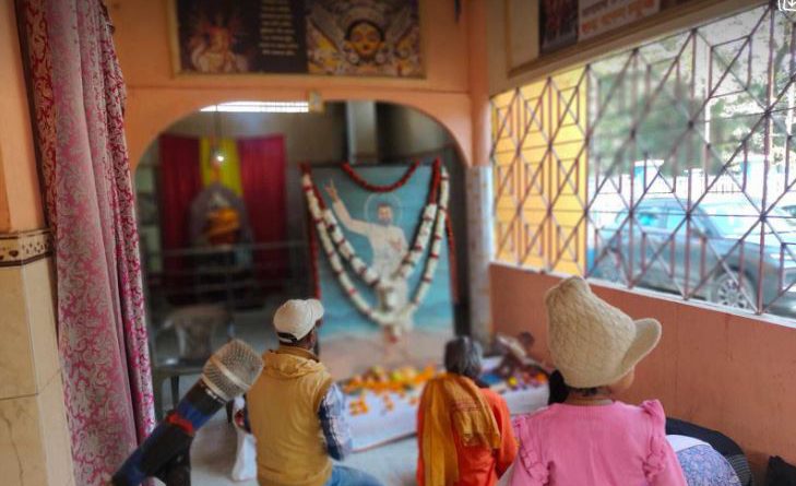 বেস্ট কলকাতা নিউজ : বছরের প্রথম দিন, শ্রী শ্রী রামকৃষ্ণ দেবের কলপতরু উৎসব উপলক্ষ্যে বিশেষ প্রার্থনা মন্দিরে মন্দিরে