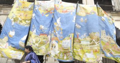 বেস্ট কলকাতা নিউজ : এ যেন এক হাতছানি ইতিহাস স্পর্শের! ঔপনিবেশিক হুগলির এক খণ্ডচিত্র উদ্ভাসিত মুর্শিদাবাদ সিল্কে
