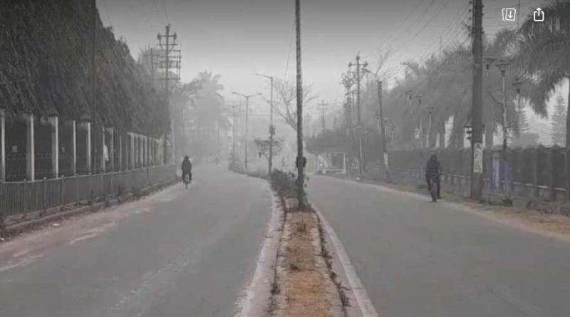 বেস্ট কলকাতা নিউজ : ঘন কুয়াশার দেখা মিলছে ভরা বসন্ত কালেও , শীতের আমেজ অব্যাহত জলপাইগুড়িতে