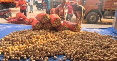 বেস্ট কলকাতা নিউজ : প্রয়োজনে আলু বার করতে হবে হিমঘর থেকে , নবান্নের এক ‘যুদ্ধকালীন’ নির্দেশ DM-দের