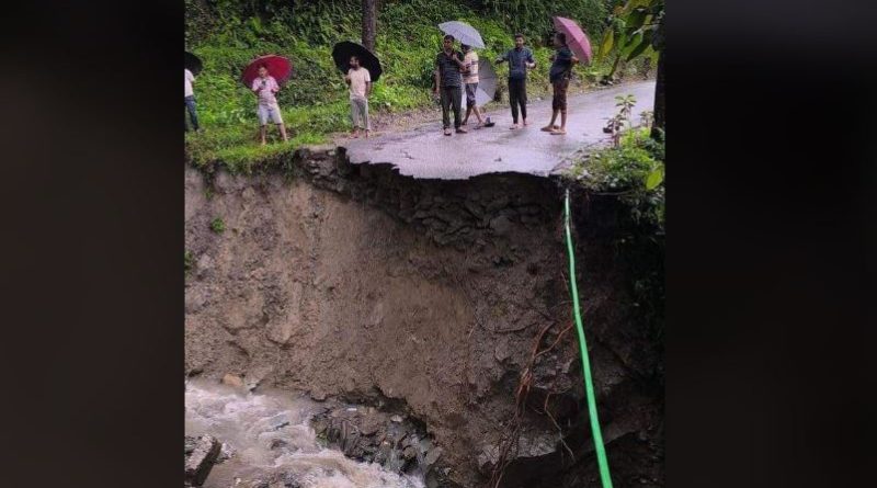 বেস্ট কলকাতা নিউজ : এখনো বিপদ কাটেনি, সিকিমে আটকে আছেন বহু পর্যটক