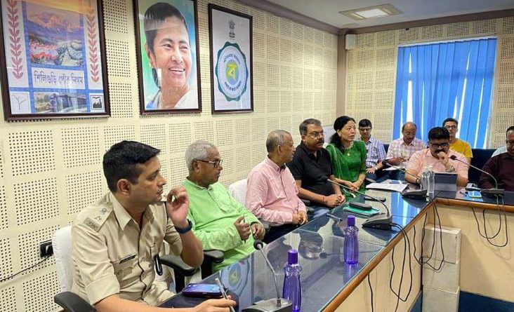 বেস্ট কলকাতা নিউজ : সামনেই আসন্ন দুর্গাপুজো তা নিয়ে বিশেষ প্রস্তুতি বৈঠক শিলিগুড়ি পুরনিগমের