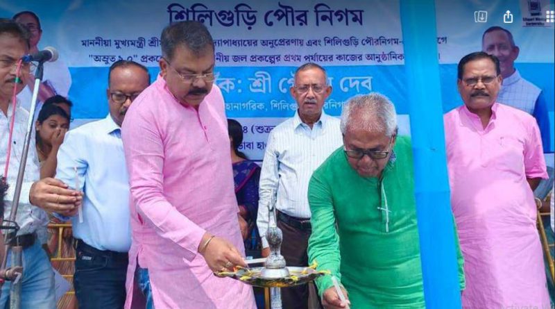 বেস্ট কলকাতা নিউজ : ডেপুটি মেয়র পানীয় জল প্রকল্পের উদ্বোধন করলেন শিলিগুড়িতে