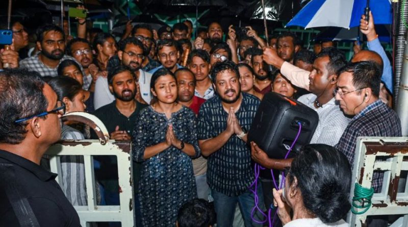 বেস্ট কলকাতা নিউজ : অবশেষে শেষ ফয়সালা! স্পষ্ট অবস্থান লাইভ স্ট্রিমিং নিয়ে! ফের জুনিয়র চিকিৎসকদের কাছে এল কালীঘাটের ডাক