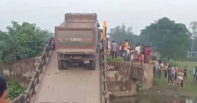 বেস্ট কলকাতা নিউজ : আচমকাই একটা চরম ভয়ঙ্কর শব্দ! আস্ত একটা সেতু ভেঙে পড়লো হুড়মুড় করে