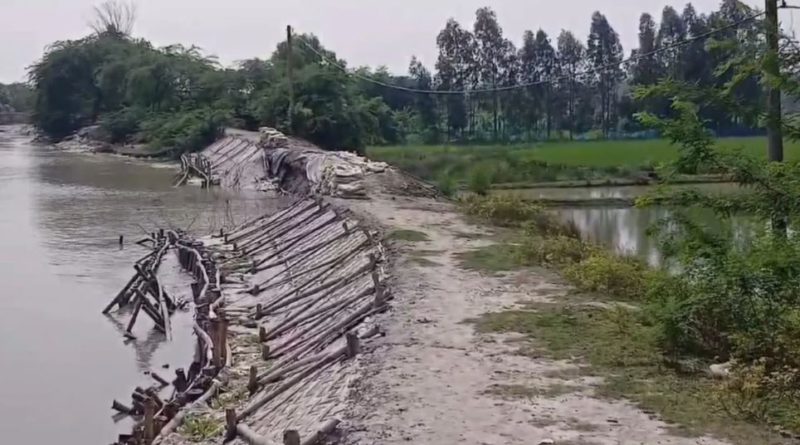 বেস্ট কলকাতা নিউজ : ক্রমশ চোখ রাঙাচ্ছে ঘূর্ণিঝড় দানা, ফাটল নদীবাঁধে, সব হারানোর চরম আশঙ্কায় সুন্দরবনবাসী