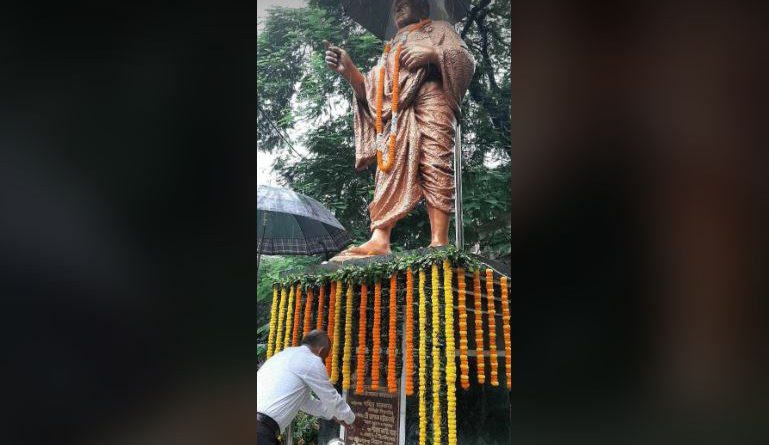 বেস্ট কলকাতা নিউজ : শিলিগুড়ি পুরসভার পক্ষ থেকে পালন করা হলো ঈশ্বরচন্দ্র বিদ্যাসাগরের ২০৫ তম জন্ম দিবস