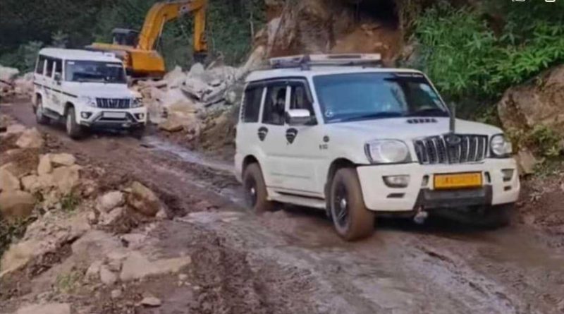 বেস্ট কলকাতা নিউজ : দীর্ঘদিন পরে অবশেষে ফের খুলল উত্তর সিকিম, এই প্রথম রওনা হলো ১২২টি গাড়ি