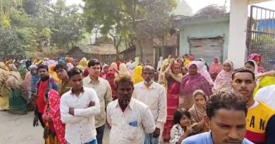 বেস্ট কলকাতা নিউজ : এক ঠিকাদারের ক্ষতবিক্ষত দেহ উদ্ধার ফাঁকা মাঠে, তুলে নিয়ে গিয়ে খুনের অভিযোগ পরিবারের তরফে