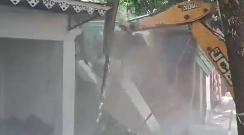 বেস্ট কলকাতা নিউজ : শিলিগুড়ির জলপাই মোড়ে শুরু হল পুরসভার তরফ থেকে বিশেষ অভিযান