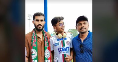 বেস্ট কলকাতা নিউজ : শিলিগুড়িতে একটি ফুটবল প্রতিযোগিতার ফাইনাল ম্যাচের প্রধান অতিথি হিসাবে উপস্থিত হলেন মোহনবাগানের অধিনায়ক শুভাশিস বোস