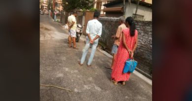 বেস্ট কলকাতা নিউজ : আবারও চরম জলযন্ত্রণা শিলিগুড়িতে, সকাল হতেই বালতি নিয়ে এক জায়গা থেকে অন্য জায়গায় দৌড়ালেন এলাকার সাধারণ মানুষ