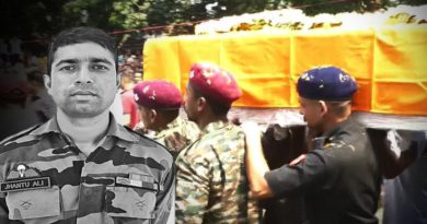 বেস্ট কলকাতা নিউজ : চরম কান্নার রোল শহিদের কফিনবন্দি দেহ আঁকড়ে, গান স্যালুটে শেষ শ্রদ্ধা নিবেদন বীর জওয়ান ঝন্টুকে শেখকে