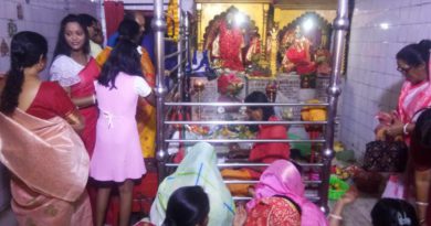 বেস্ট কলকাতা নিউজ : আজ বাংলা নববর্ষ, মন্দিরে ভিড় ভক্তদের নতুন বছর যেন ভালোভাবে কাটে এই প্রার্থনাই সকলের