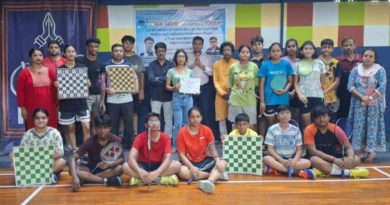 বিশ্ব ক্রীড়াঙ্গনে ভারতের অভিনব উপহার নতুন আকর্ষণীয় কনসেপ্ট গেম “চেসমিন্টন” বেস্ট কলকাতা নিউজ : বিশ্ব ক্রীড়াঙ্গনে ভারতের অভিনব উপহার নতুন আকর্ষণীয় কনসেপ্ট গেম "চেসমিন্টন"