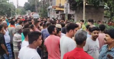 বেস্ট কলকাতা নিউজ : তুমুল বিক্ষোভ প্রেমিকার বাড়ির সামনে প্রেমিকের দেহ রেখে, উঠল গ্রেপ্তারের দাবিও , গা শিউরে উঠবেন কারণ জানলে পরে