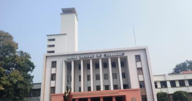 বেস্ট কলকাতা নিউজ : ফের খবরের শিরোনামে IIT খড়গপুর ! পড়ুয়ার ঝুলন্ত দেহ উদ্ধার হল হস্টেলের ঘর থেকে