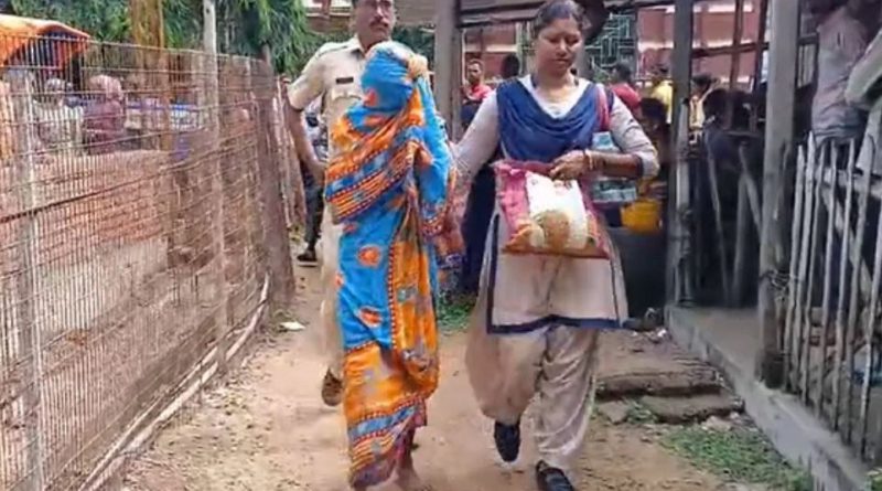 বেস্ট কলকাতা নিউজ : কাটারির ভয়াবহ কোপ অসুস্থ স্বামীর গলায় ! অবশেষে মাকে গ্রেফতার করা হল নিহতের ছেলের অভিযোগের ভিত্তিতে
