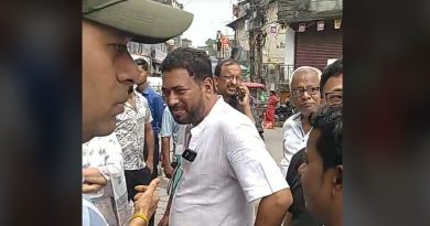 বেস্ট কলকাতা নিউজ : অভিযোগ আসছিল বহুদিন ধরেই , অবশেষে বাগড়াকোর্টের রেলওয়ে ক্রসিংয়ে তদারকি করতে এলেন বিধায়ক শংকর ঘোষ