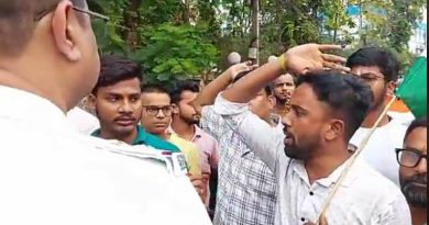 বেস্ট কলকাতা নিউজ : যুদ্ধ নয় শান্তি চাই বার্তা' দিয়ে মিছিল নাগরিক সমাজের , বাঁধা বঙ্গীয় হিন্দু মহামঞ্চের, ব্যাপক উত্তেজনা শহর শিলিগুড়িতে