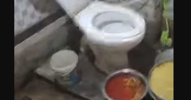 বেস্ট কলকাতা নিউজ : ফুড সেফটি দপ্তরের অভিযানে নজরে এলো খাবার রাখা আছে টয়লেটের পাশে , ব্যাপক চাঞ্চল্য ছড়ালো শহর শিলিগুড়িতে
