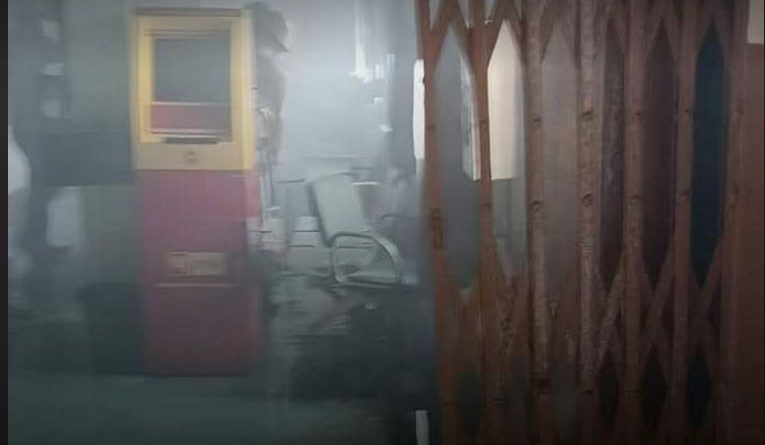 শিলিগুড়ি : ভয়াবহ আগুন লাগলো শিলিগুড়ির সেবক রোডের একটি রাষ্ট্রায়ত্ত ব্যাংকে, ব্যাপক চাঞ্চল্য ছড়ালো সমগ্র এলাকায়