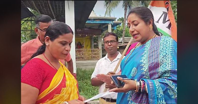 বেস্ট কলকাতা নিউজ : মুখ্যমন্ত্রীর প্রকল্প নিয়ে মানুষের পাশে দাঁড়াতে বিশেষভাবে বদ্ধপরিকর দার্জিলিং জেলা সভাপতি পাপিয়া ঘোষ