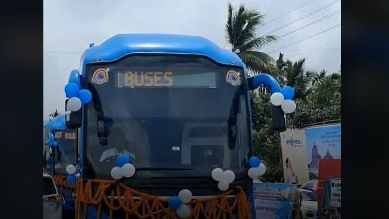 বেস্ট কলকাতা নিউজ : শিলিগুড়ি থেকে দীঘাগামী ৫টি বাস উদ্বোধন করলেন মুখ্যমন্ত্রী মমতা বন্দ্যোপাধ্যায়