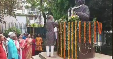 বেস্ট কলকাতা নিউজ : শিলিগুড়ি পৌরসভার উদ্যোগে পালন করা হলো কবিগুরুর ১৬৪ তম জন্মদিন দিবস