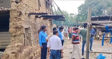 বেস্ট কলকাতা নিউজ : বাড়ি তৈরির অভিযোগ উঠলো পুকুর বুজিয়ে দিয়ে, আধিকারিকরা বচসায় জড়ালেন বাধা দিতে গেলে