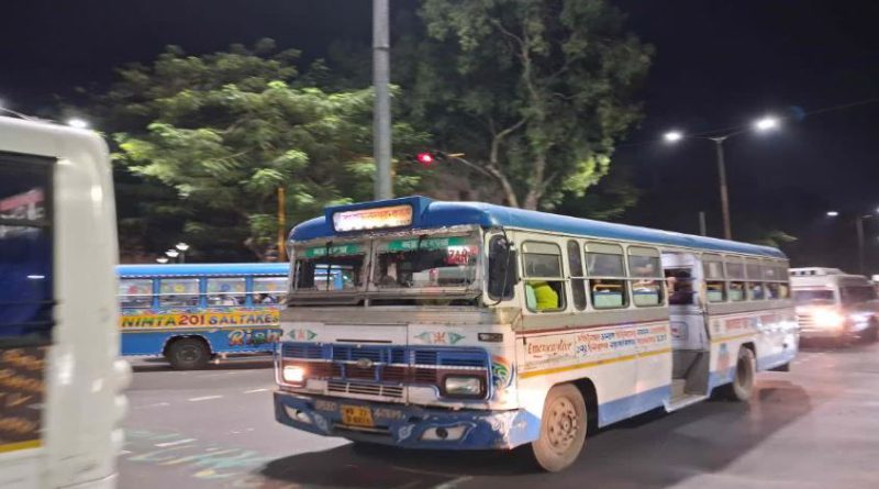 বেস্ট কলকাতা নিউজ : যাত্রী নিরাপত্তায় বাসের গতিবিধি পুলিশের নজরে আনতে নতুন অ্যাপ চালু করতে চলেছে রাজ্য পরিবহন দপ্তর