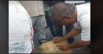 বেস্ট কলকাতা নিউজ : আমের মধ্য দিয়ে গাঁজা পাচার চলছিল ফুলবাড়িতে, অবশেষে গ্রেফতার হল ৬ অভিযুক্ত