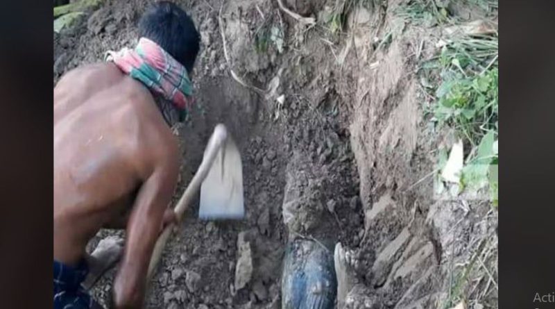 বেস্ট কলকাতা নিউজ : জলপাইগুড়িতে ঘটে গেল এক ব্যাপক চাঞ্চল্যকর ঘটনা, উঠোন খুড়তেই বেরিয়ে এলো এক যুবকের মৃতদেহ