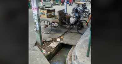 বেস্ট কলকাতা নিউজ : পার্কিং সমস্যায় চরম জেরবার শিলিগুড়ি, অথচ রাস্তার উপরে ভ্যান রাখতে কোনো দ্বিধাবোধ করছেন না সাধারণ মানুষ