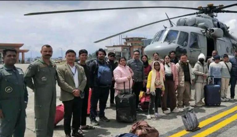 বেস্ট কলকাতা নিউজ : সিকিম আবার ফিরলো পুরনো ছন্দে, জোর কদমে চললো উদ্ধারের কাজ