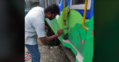 বেস্ট কলকাতা নিউজ : এবার আরও আকর্ষণীয় হতে চলেছে টয় ট্রেন, চলছে রং তুলির কাজ