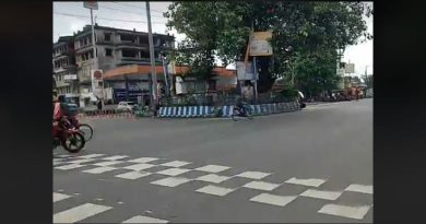 বেস্ট কলকাতা নিউজ : শিলিগুড়ি ইস্টার্ন বাইপাসের ঠাকুরনগর এলাকায় ব্যাপক দুষ্কৃতি তাণ্ডব, পরিস্থিতি সামাল দিতে ময়দানে নামলেন মেয়র গৌতম দেব