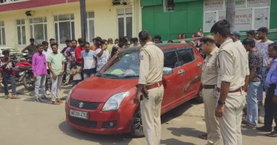 বেস্ট কলকাতা নিউজ : মাদক পাচারকারীকে গ্রেফতার করতে গিয়ে প্রবল বাধার মুখে পড়লো পুলিশ! এমনকি ভাঙচুর চালানো হল গাড়িতেও