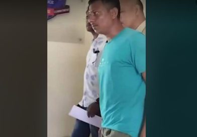 বেস্ট কলকাতা নিউজ : দার্জিলিঙে ঘুরতে যাওয়া পর্যটকদের ওপর হামলার অভিযোগে গ্রেপ্তার ২ অভিযুক্ত, ব্যাপক চাঞ্চল্য ছড়ালো শৈল শহরে