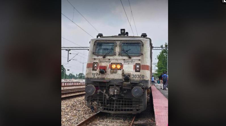 বেস্ট কলকাতা নিউজ : বহু প্রতীক্ষার পর অবশেষে উদ্বোধন হল জলপাইগুড়ি শিয়ালদা হামসাফর এক্সপ্রেসের